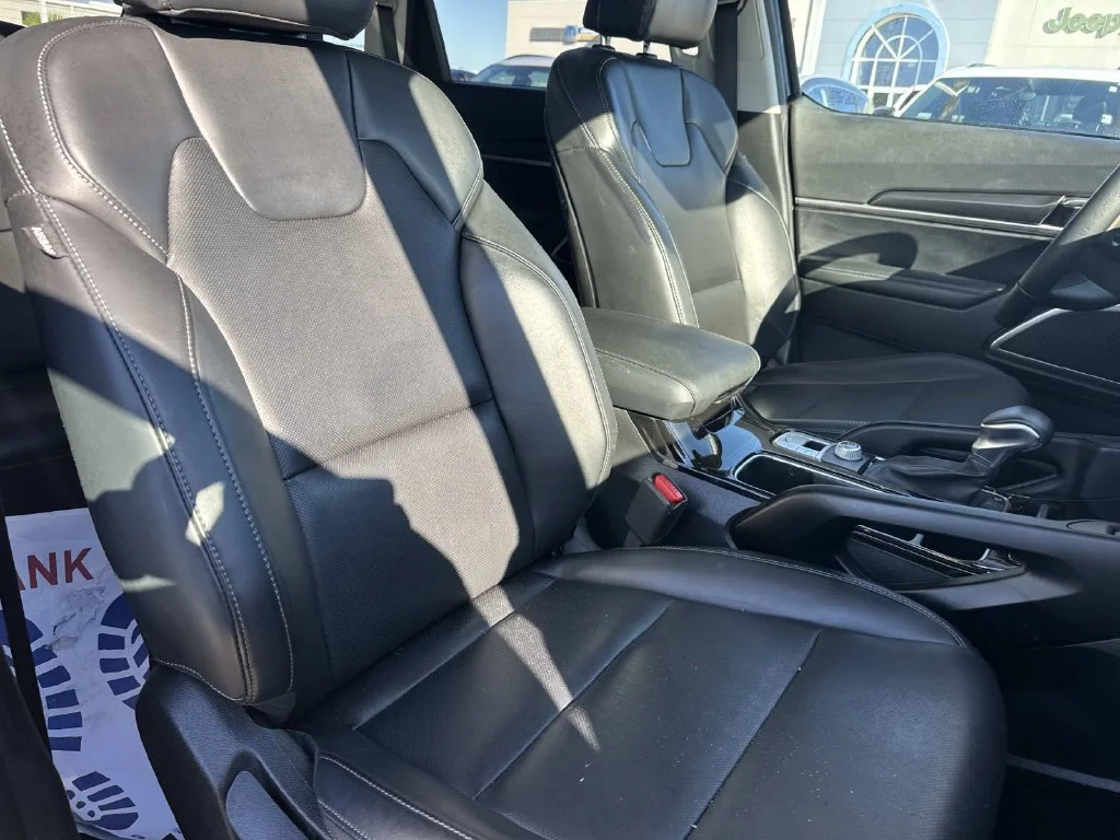Used 2024 Black Kia S image 13