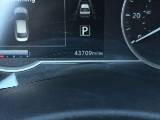 Used 2025 Black Nissan 1.6 SV image 21