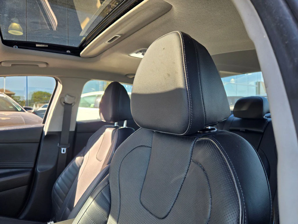 Used 2021 Black Hyundai Limited image 18