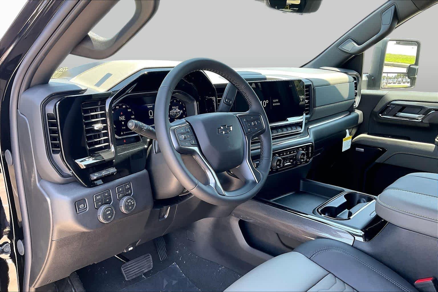 2026 Chevrolet Silverado 2500 HD ZR2 - Photo 9