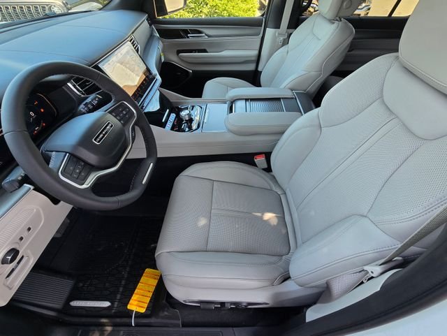 New 2026 Bright White Clearcoat Jeep Limited Reserve image 24