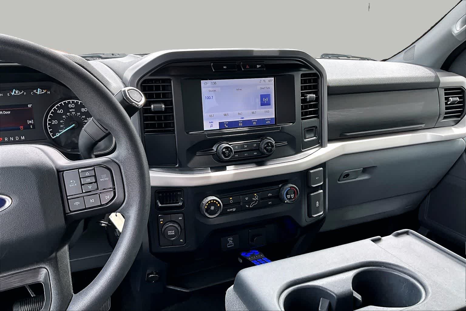 Used 2023 Avalanche Ford XLT image 7