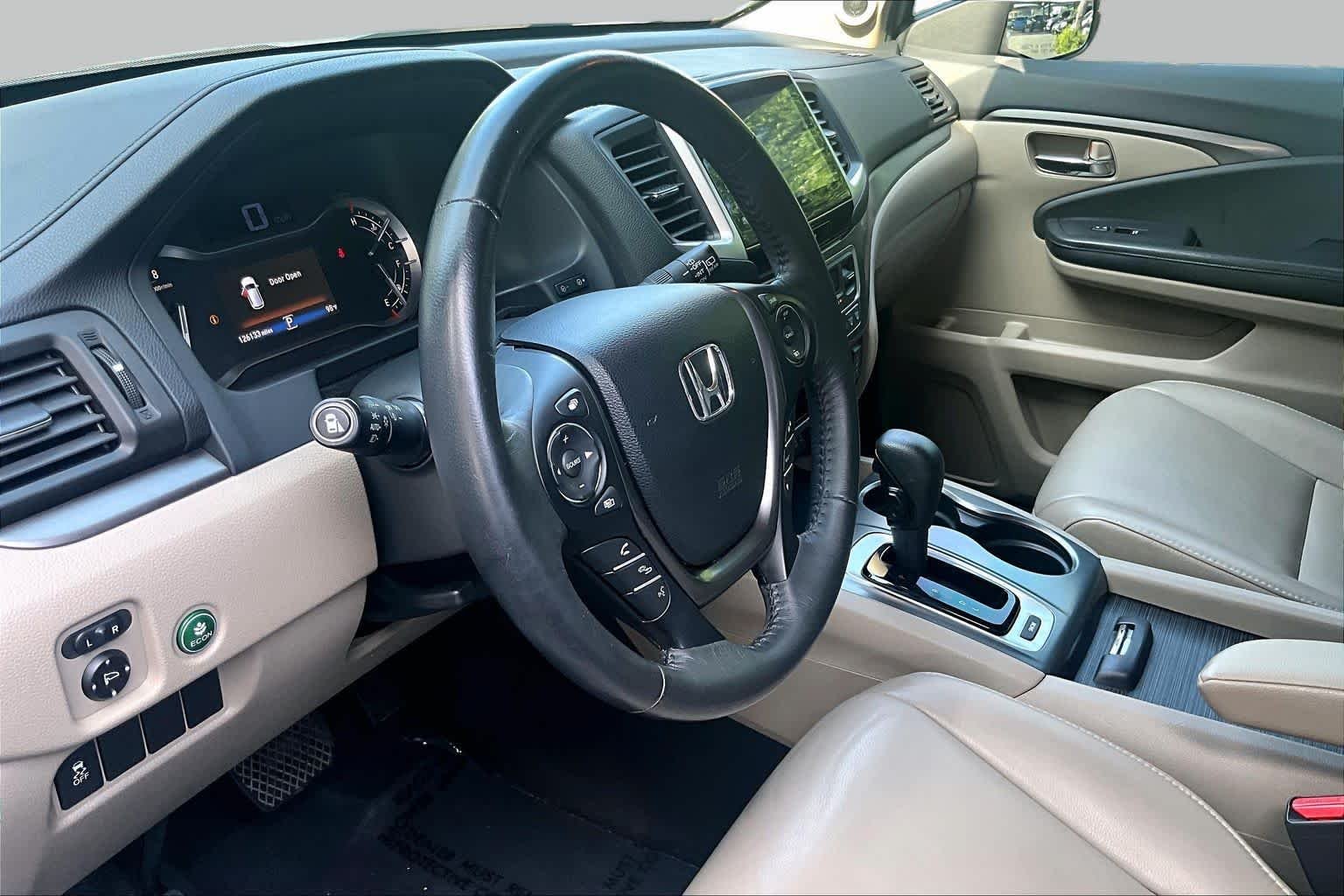 Used 2016 White Diamond Pearl Honda EX-L image 18