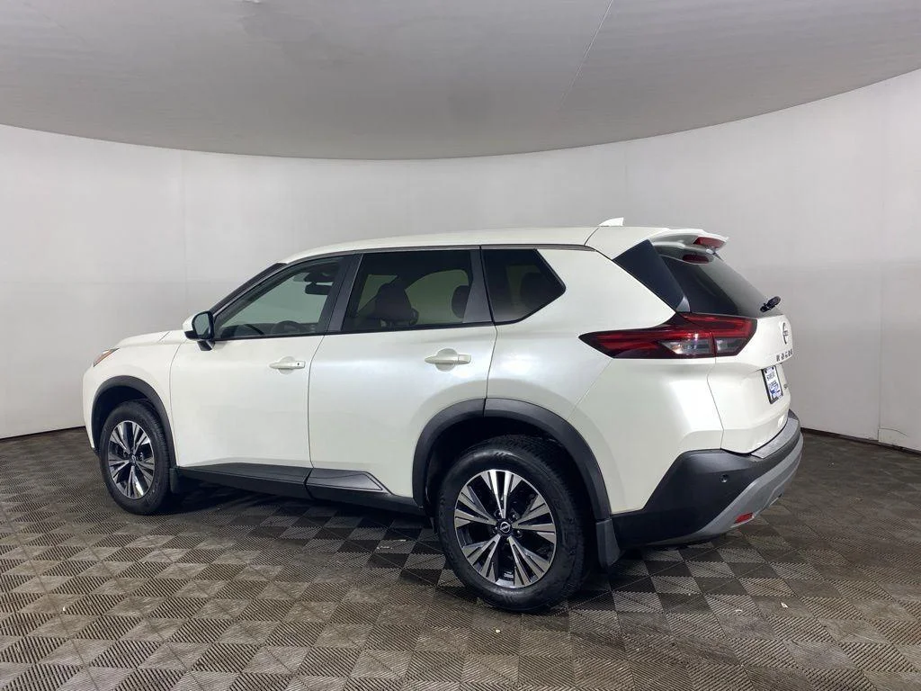 Used 2023 Pearl White Nissan SV image 12