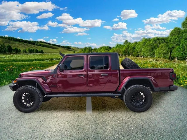 Used 2022 Red Jeep Willys image 3