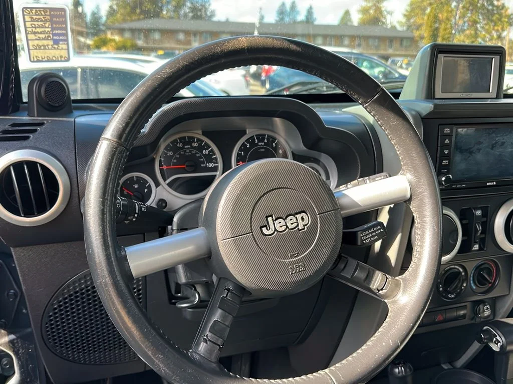 Used 2008 Black Jeep Unlimited Sahara image 15