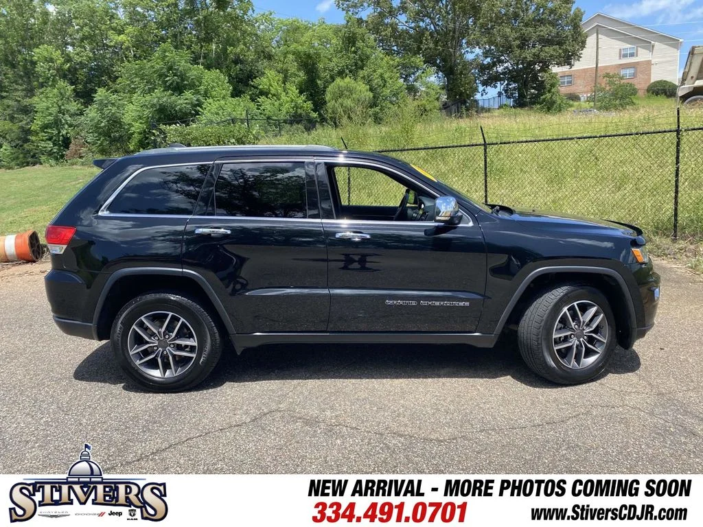 Used 2019 Black Jeep Limited image 10