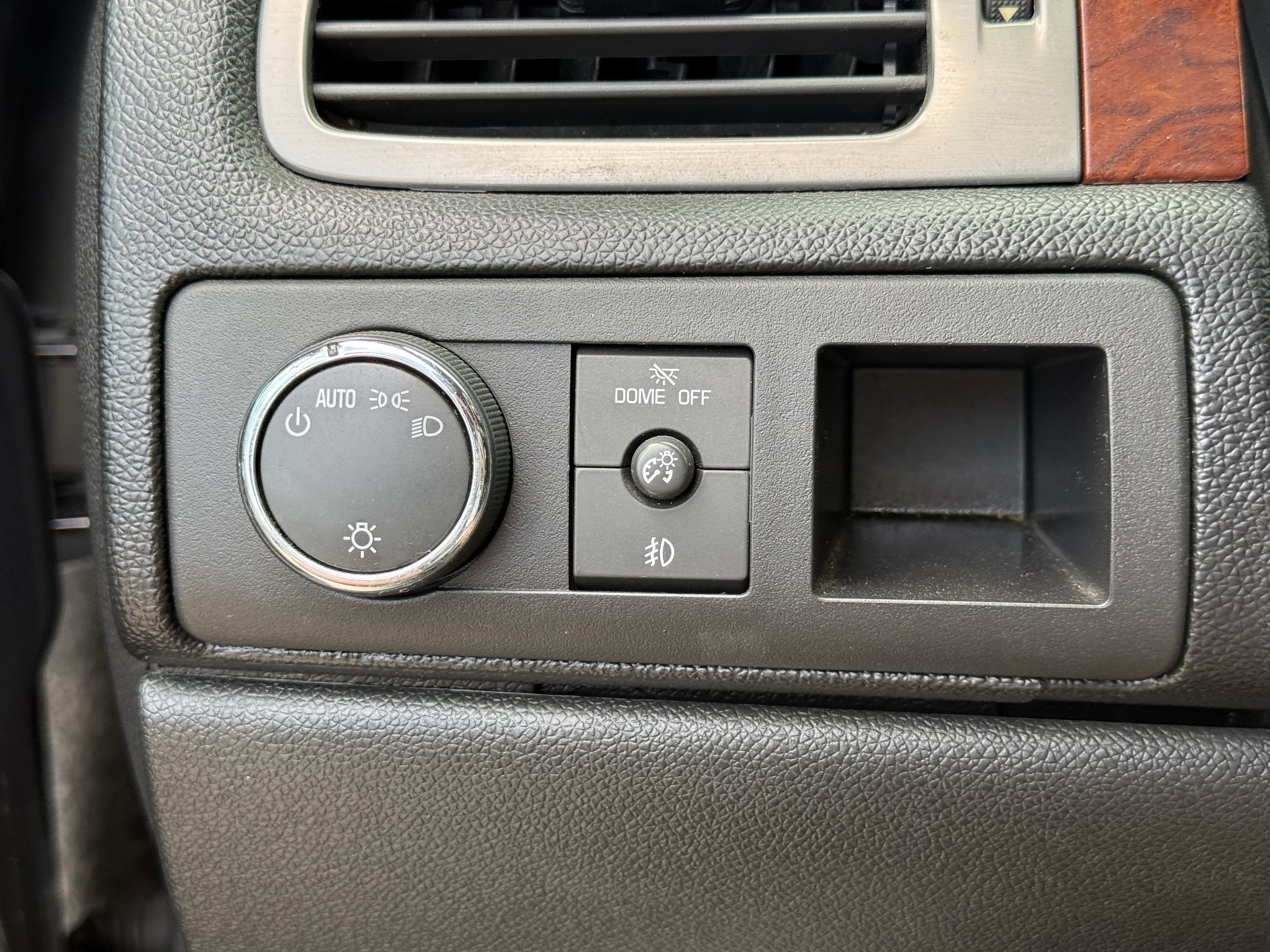 Used 2010 Taupe Gray Metallic Chevrolet LT image 22