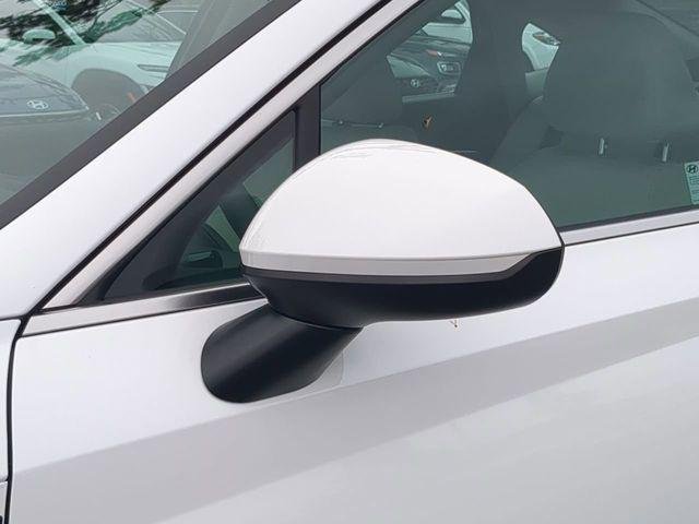 New 2026 White Hyundai SE image 12