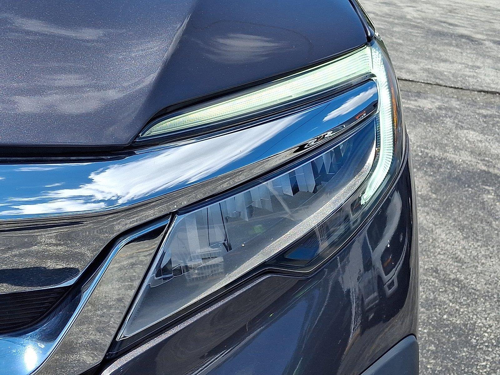 Used 2021 Modern Steel Metallic Honda Touring image 9