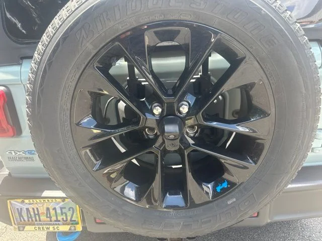 Used 2023  Jeep Sahara 4xe image 14