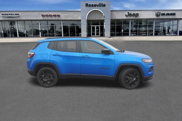 New 2026 Hydro Blue Pearl-Coat Exterior Paint Jeep Latitude image 2