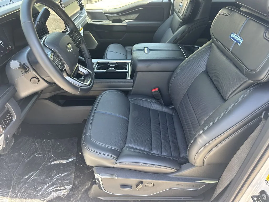 New 2026 Star White Metallic Tri-Coat Ford Platinum image 9