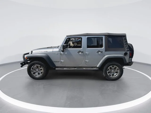 Used 2015 Silver Jeep Unlimited Rubicon image 5