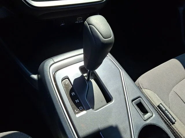 Used 2024 White Subaru Base image 15