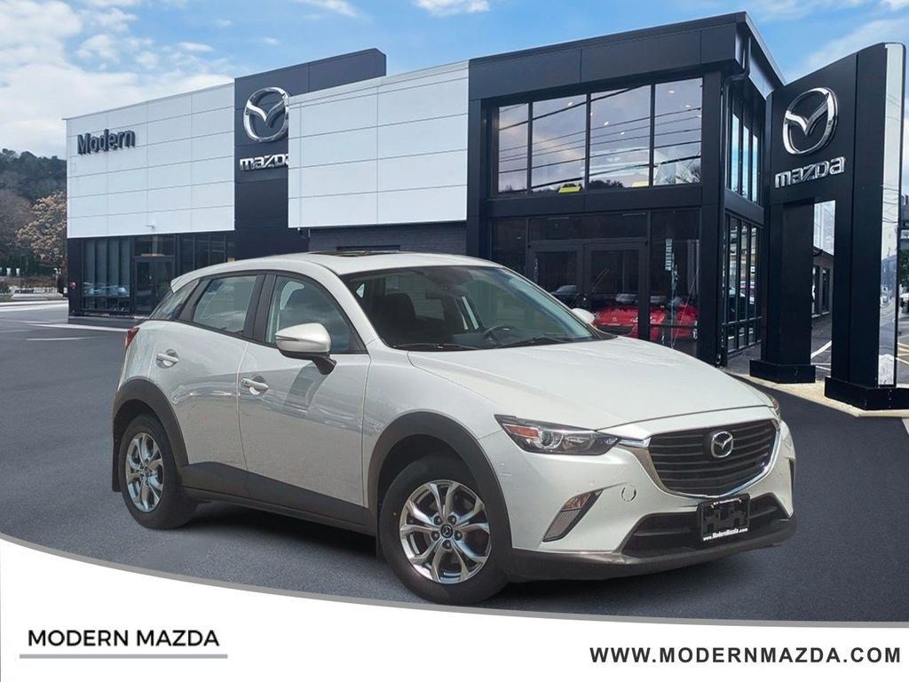 Used 2016 White Mazda Touring image 1