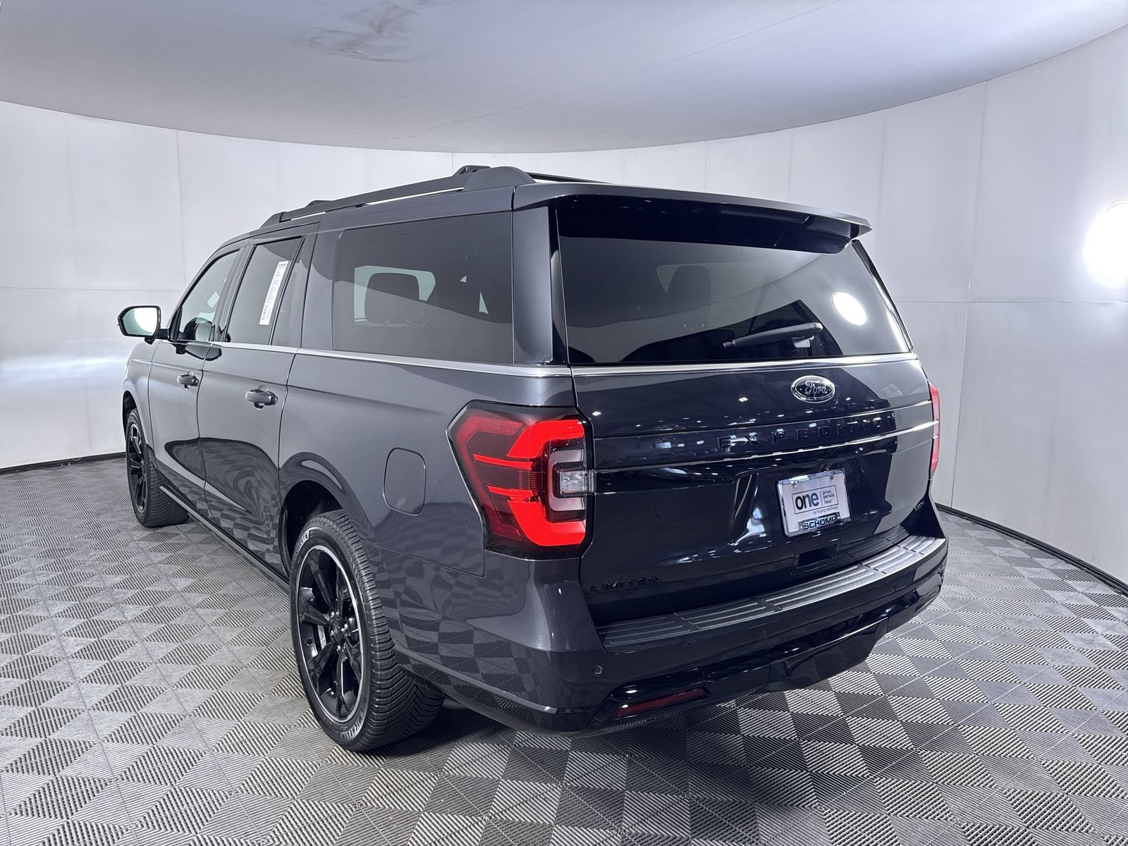 Used 2022 Dark Matter Metallic Ford Limited image 25