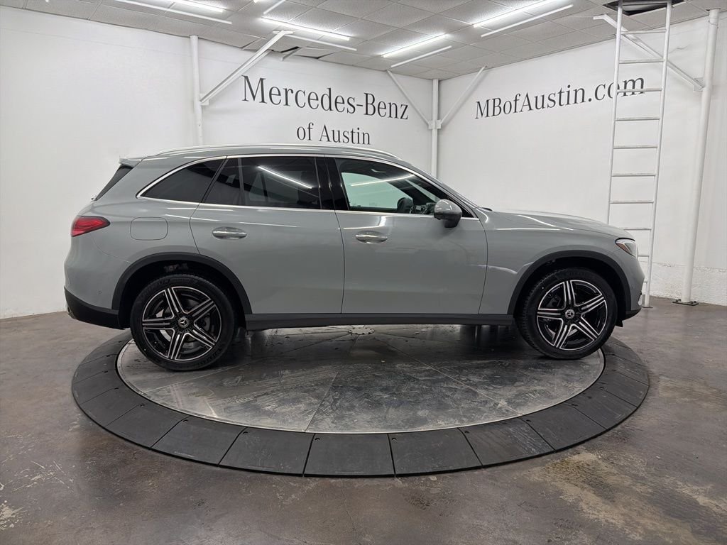Used 2026 White Mercedes-Benz GLC 300 image 8