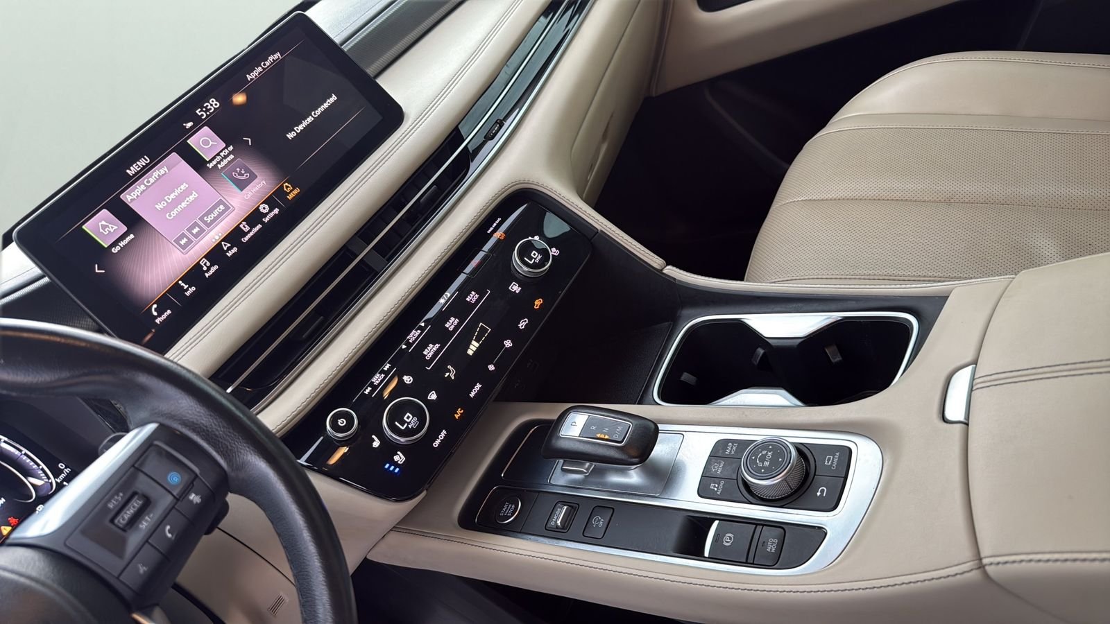 Used 2022 Black INFINITI LUXE image 18