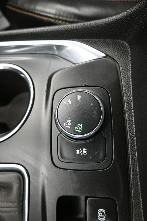 Used 2019 Gray Chevrolet RS image 21