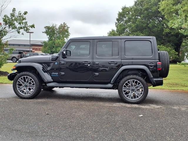 Certified Used 2024  Jeep  image 17