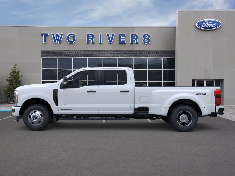 New 2026 Oxford White Ford F-350® XL image 3