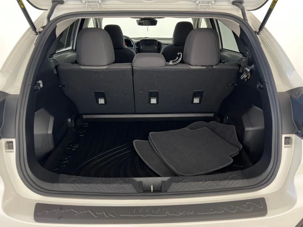Used 2024 White Subaru Base image 24