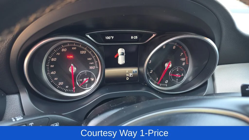 Used 2018 White Mercedes-Benz GLA 250 image 12