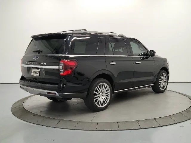 Used 2023 Black Ford Limited image 8