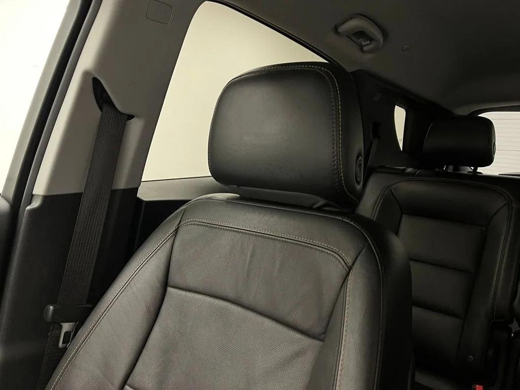 Used 2020 SILVER ICE METALLIC Chevrolet Premier image 41
