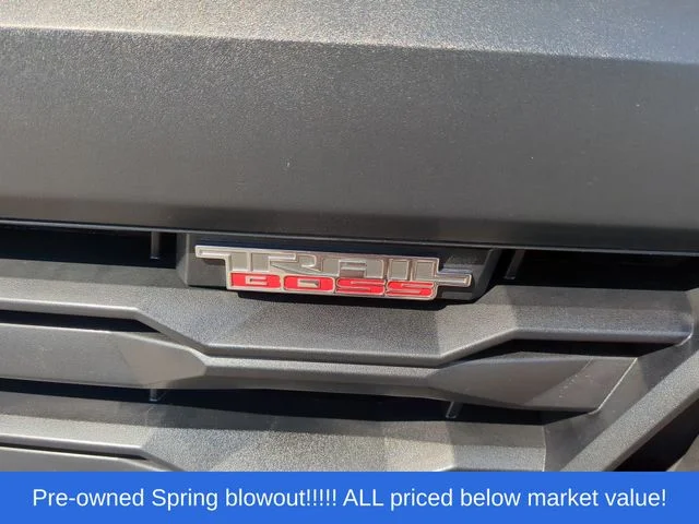 Used 2025 White Chevrolet Trail Boss image 12