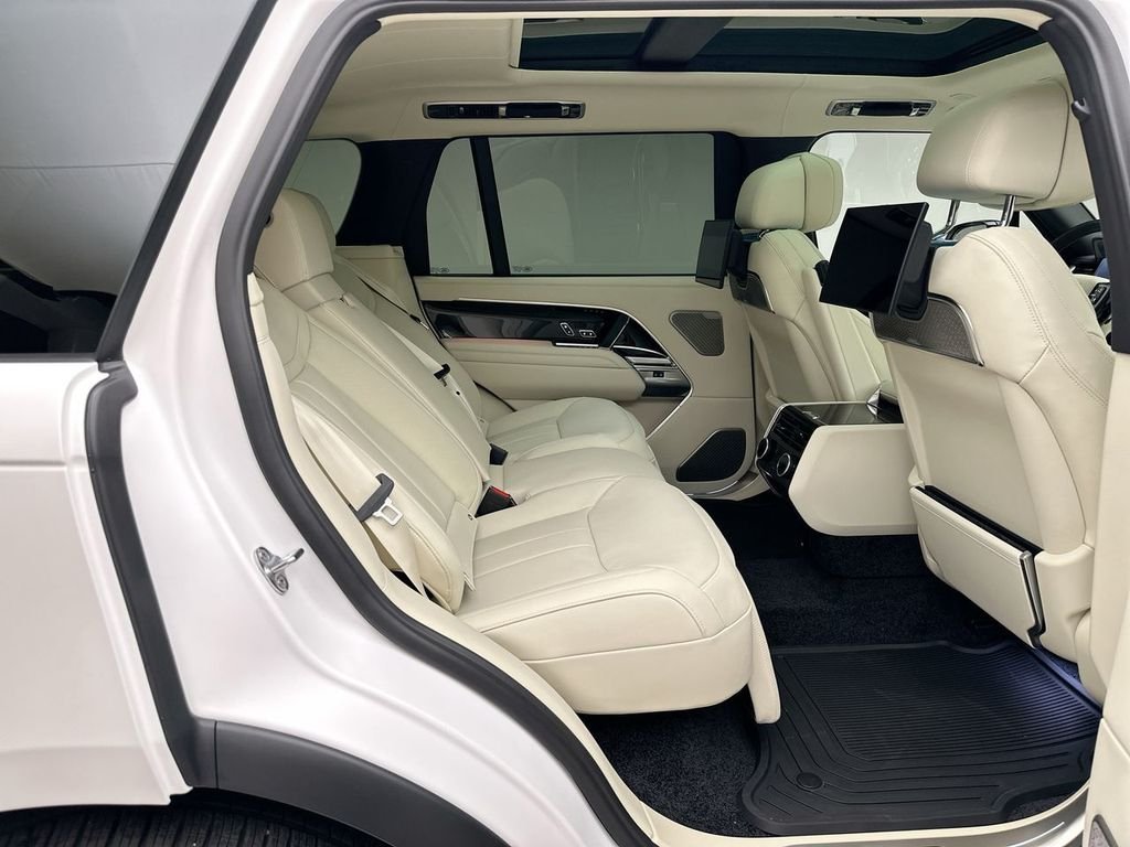 New 2026 Icy White Satin Land Rover Autobiography image 15