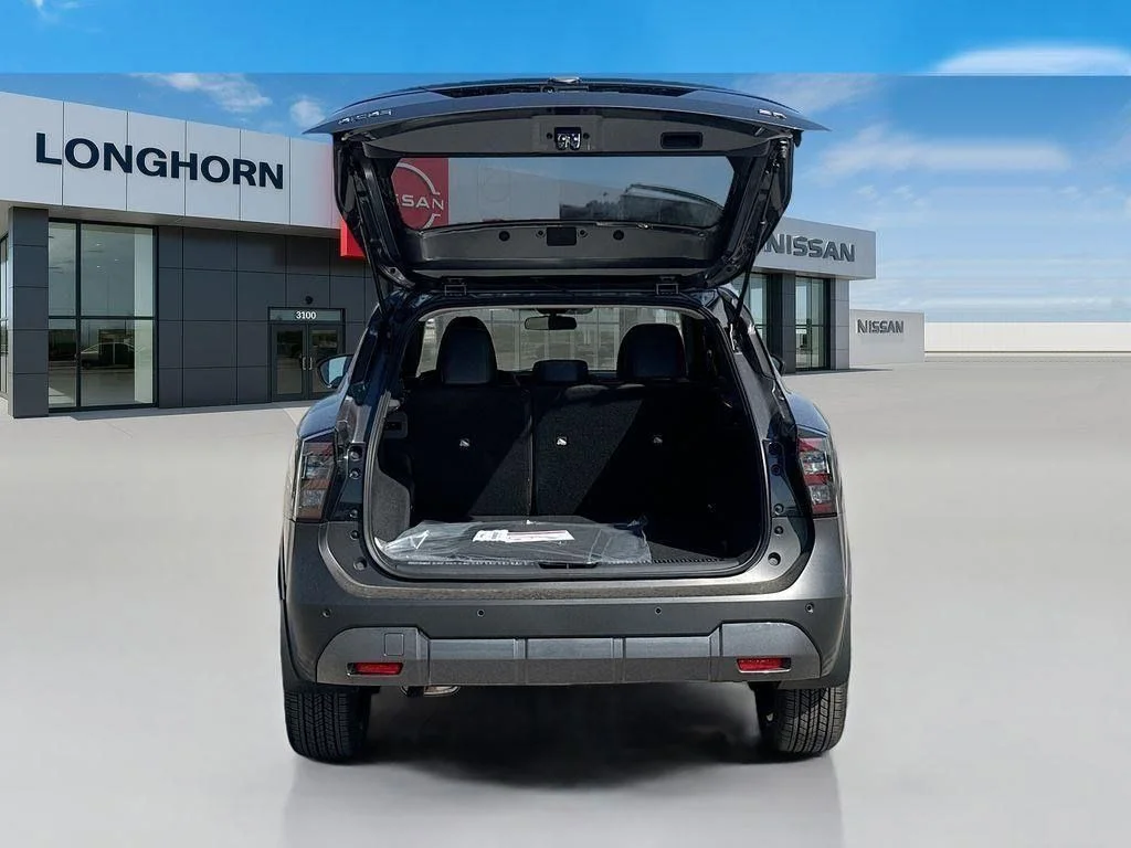 New 2026 Gray Nissan SR image 23