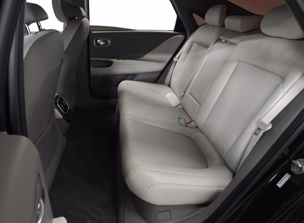 2023 Hyundai IONIQ 6 Limited - Photo 37