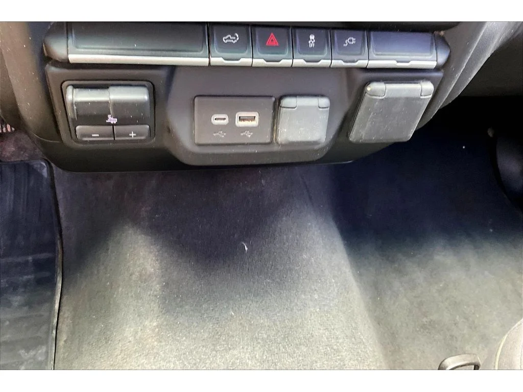 Used 2023 Summit White Chevrolet Custom image 23