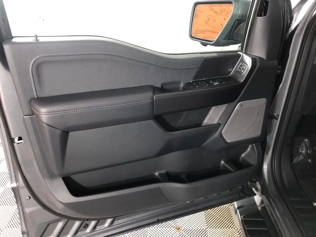 New 2026 Gray Ford Lariat image 9