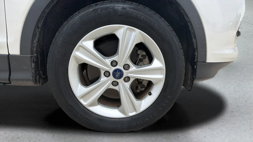 Used 2014 Oxford White Ford SE image 12