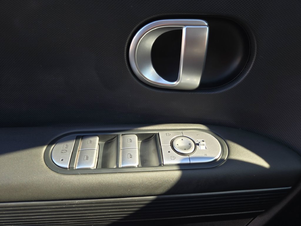 Used 2024 Blue Hyundai SEL image 23