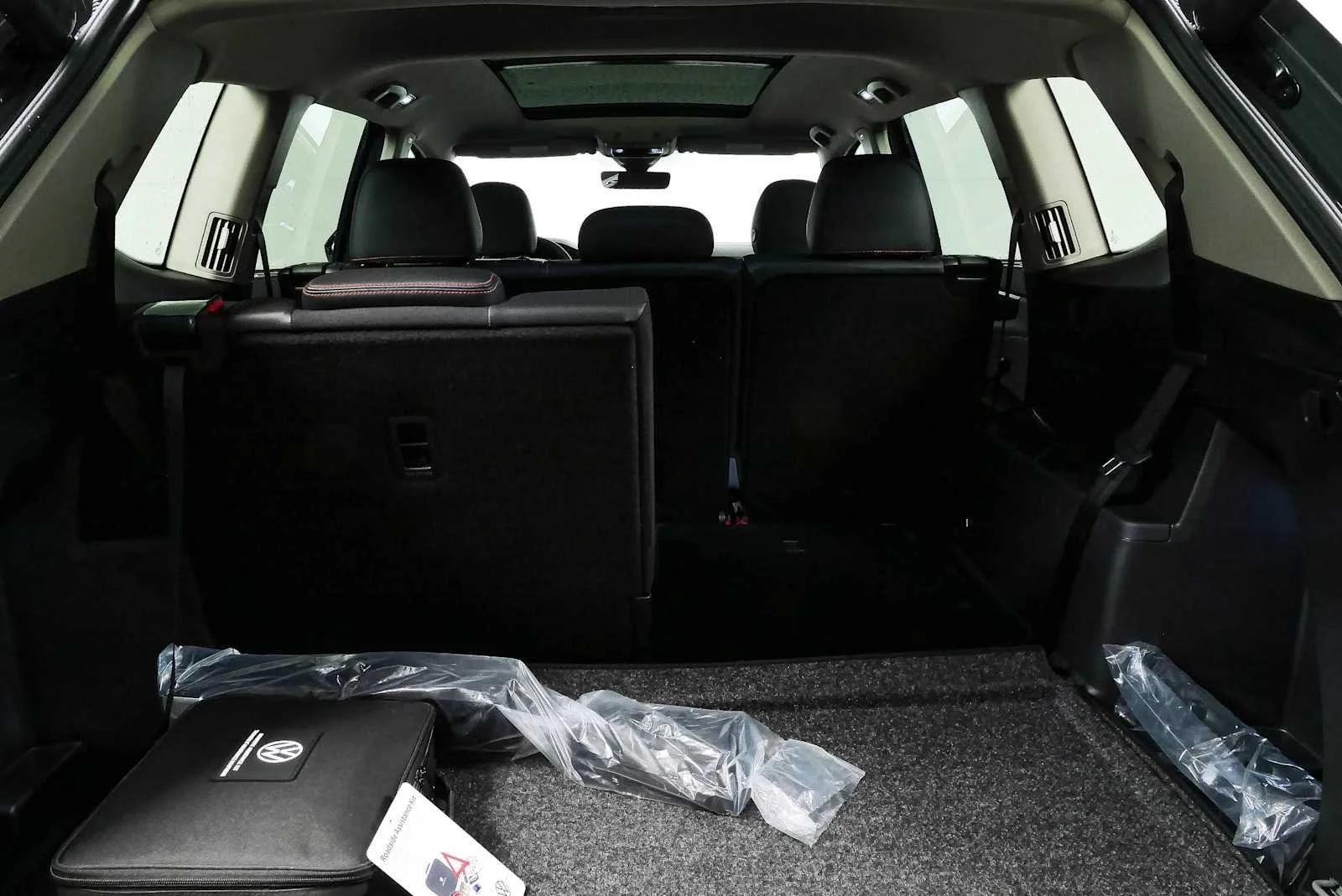New 2026 Pure Gray Volkswagen 2.0T Peak Edition image 30