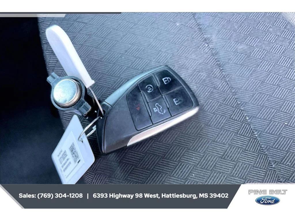 Used 2023 Northsky Blue Metallic Chevrolet Custom image 9