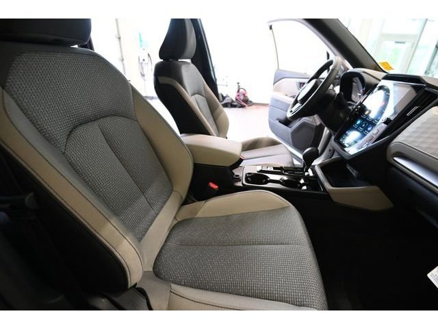 New 2026 CRYSTAL WHITE PEARL Subaru Premium image 21
