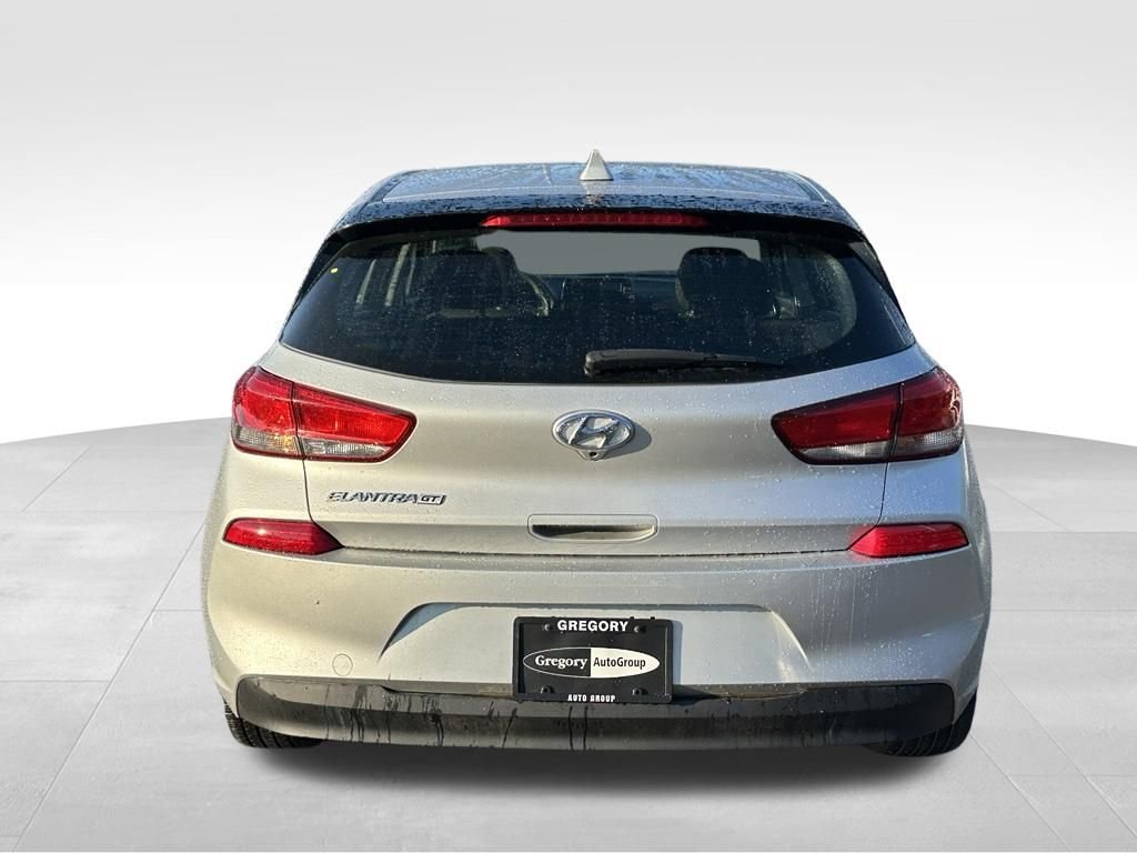 2018 Hyundai Elantra GT GT - Photo 5