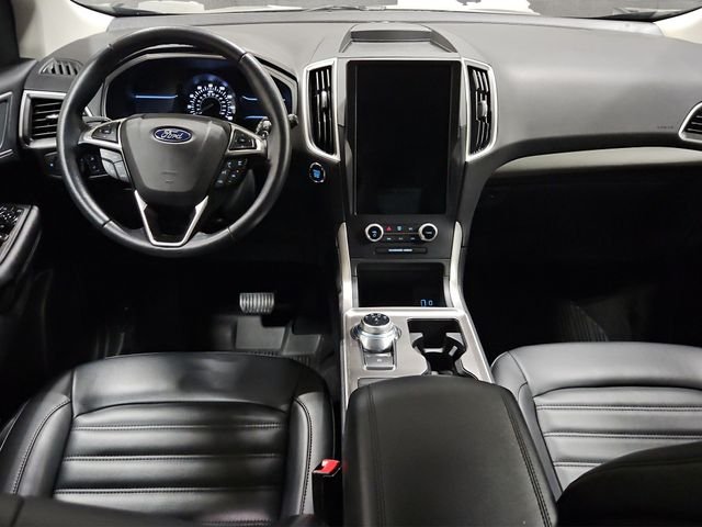 Used 2023 Black Ford SEL image 2