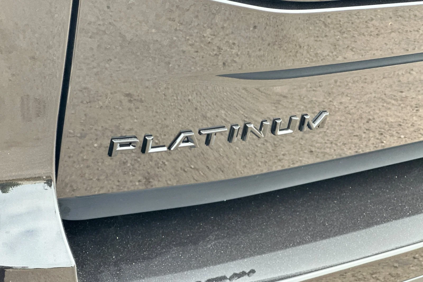 New 2027 Agate Black Metallic Ford MAX Platinum image 24