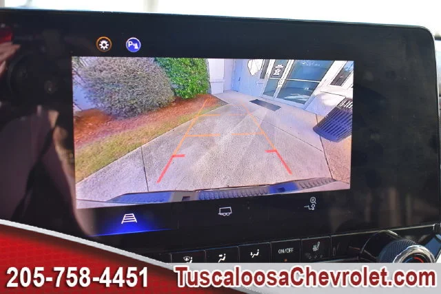 Used 2025 Black Chevrolet Z71 image 34