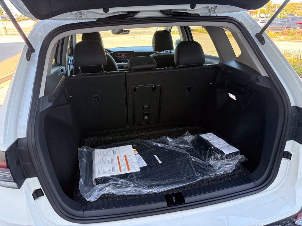 New 2026 Pure White Volkswagen 1.5T SE image 26