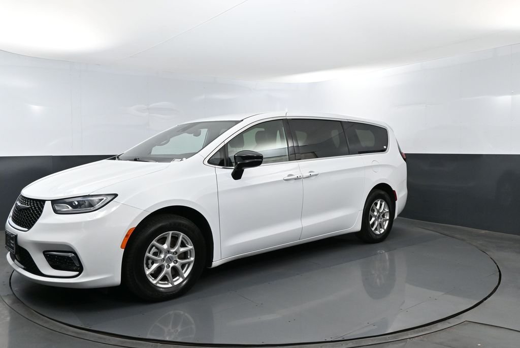 2025 Chrysler Pacifica