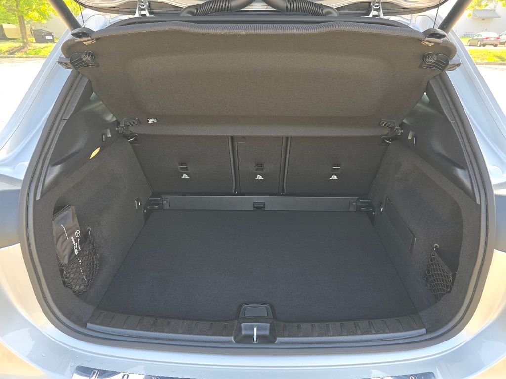 New 2026 Cirrus Silver Metallic Mercedes-Benz GLA 250 image 18