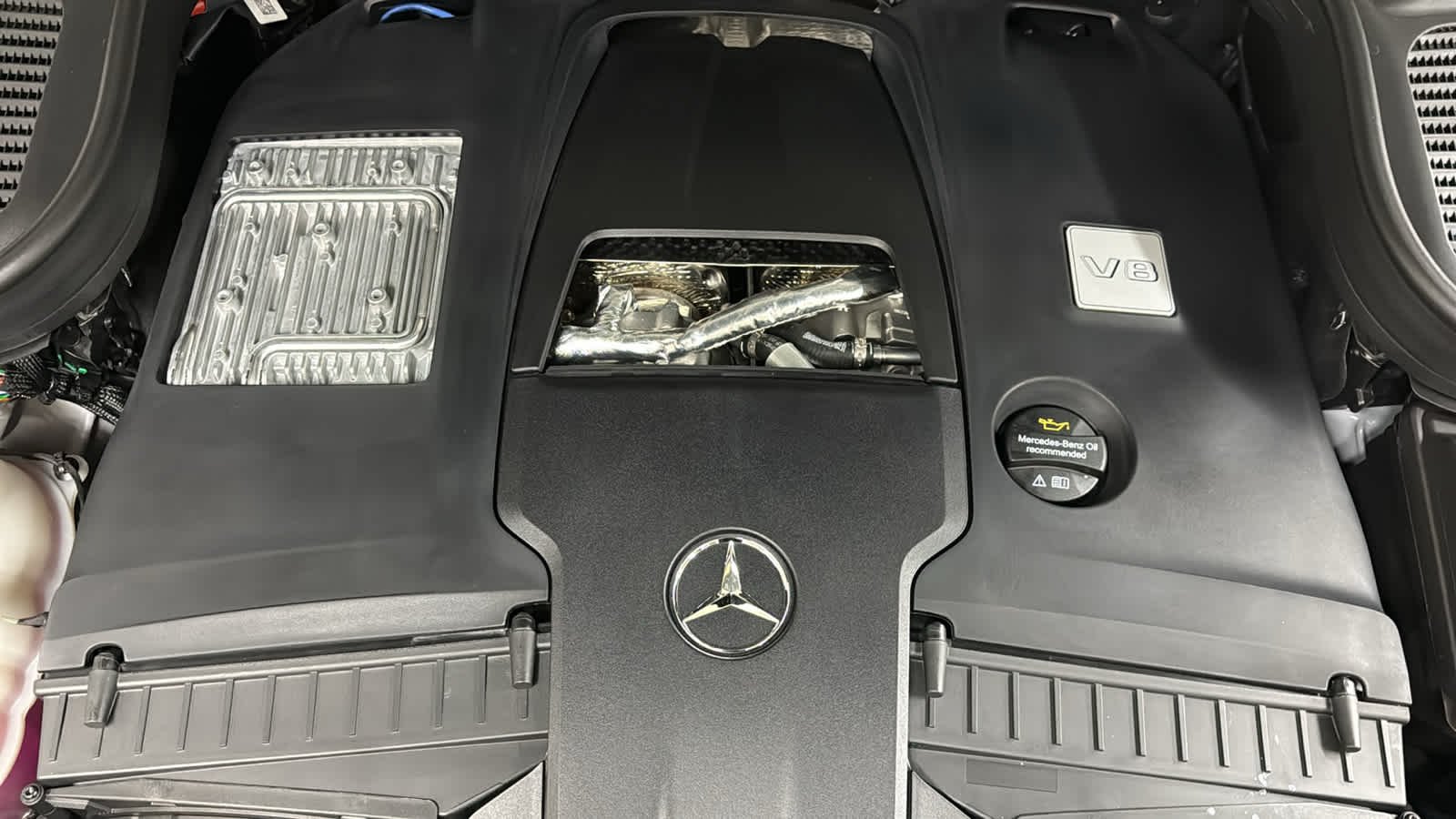 New 2026 MANUFAKTUR Alpine Grey Mercedes-Benz GLE 580 image 13