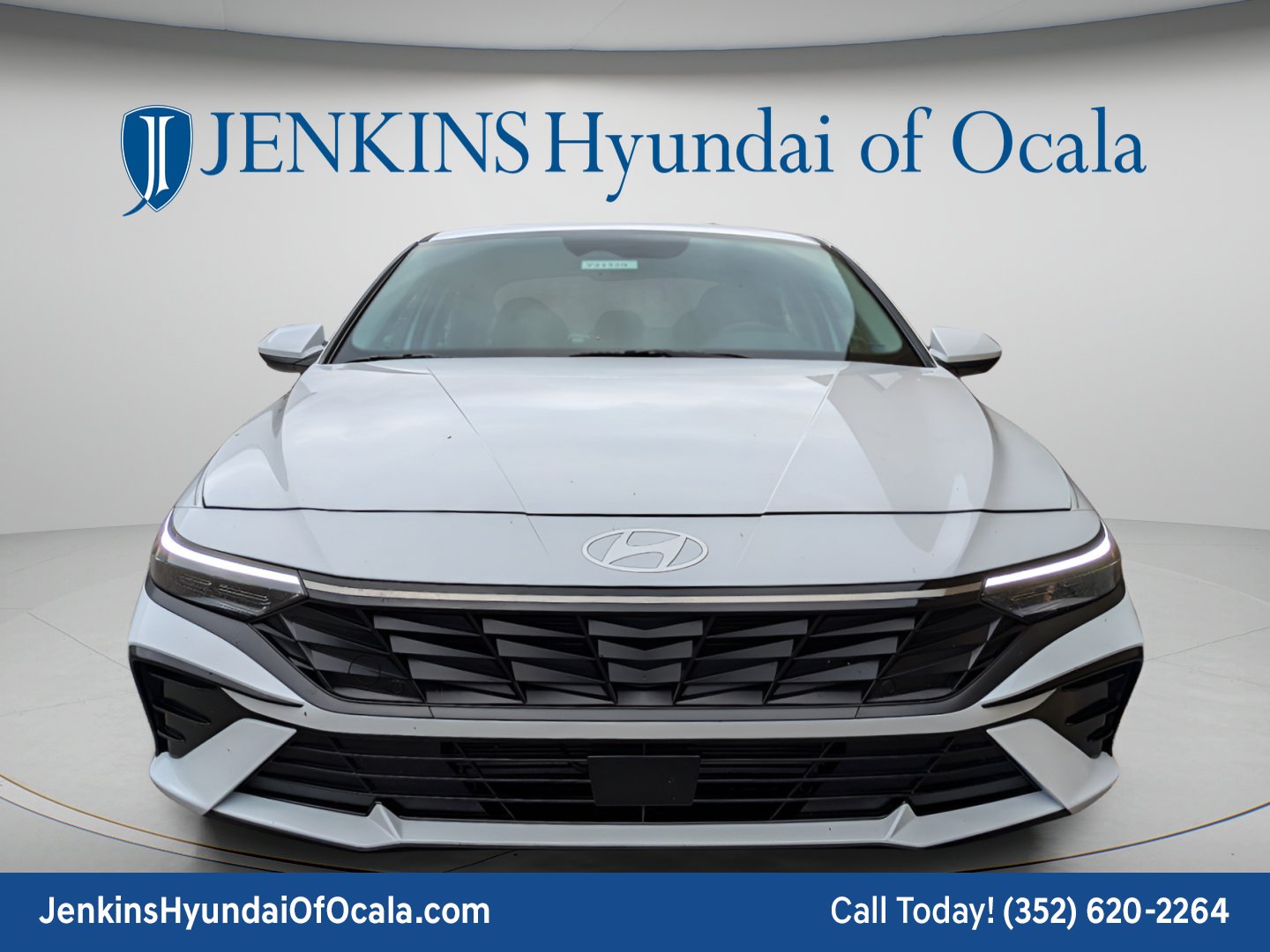 Used 2025 Serenity White Hyundai SEL Convenience image 9